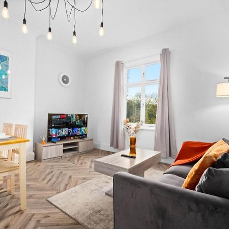 Luxury Apartment - Wolverhampton - Netflix - Smart Tv - Fast Wifi - 7Apc Dış mekan fotoğraf