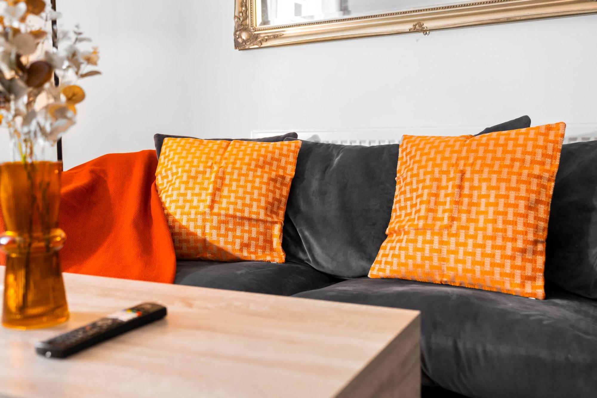 Luxury Apartment - Wolverhampton - Netflix - Smart Tv - Fast Wifi - 7Apc Dış mekan fotoğraf