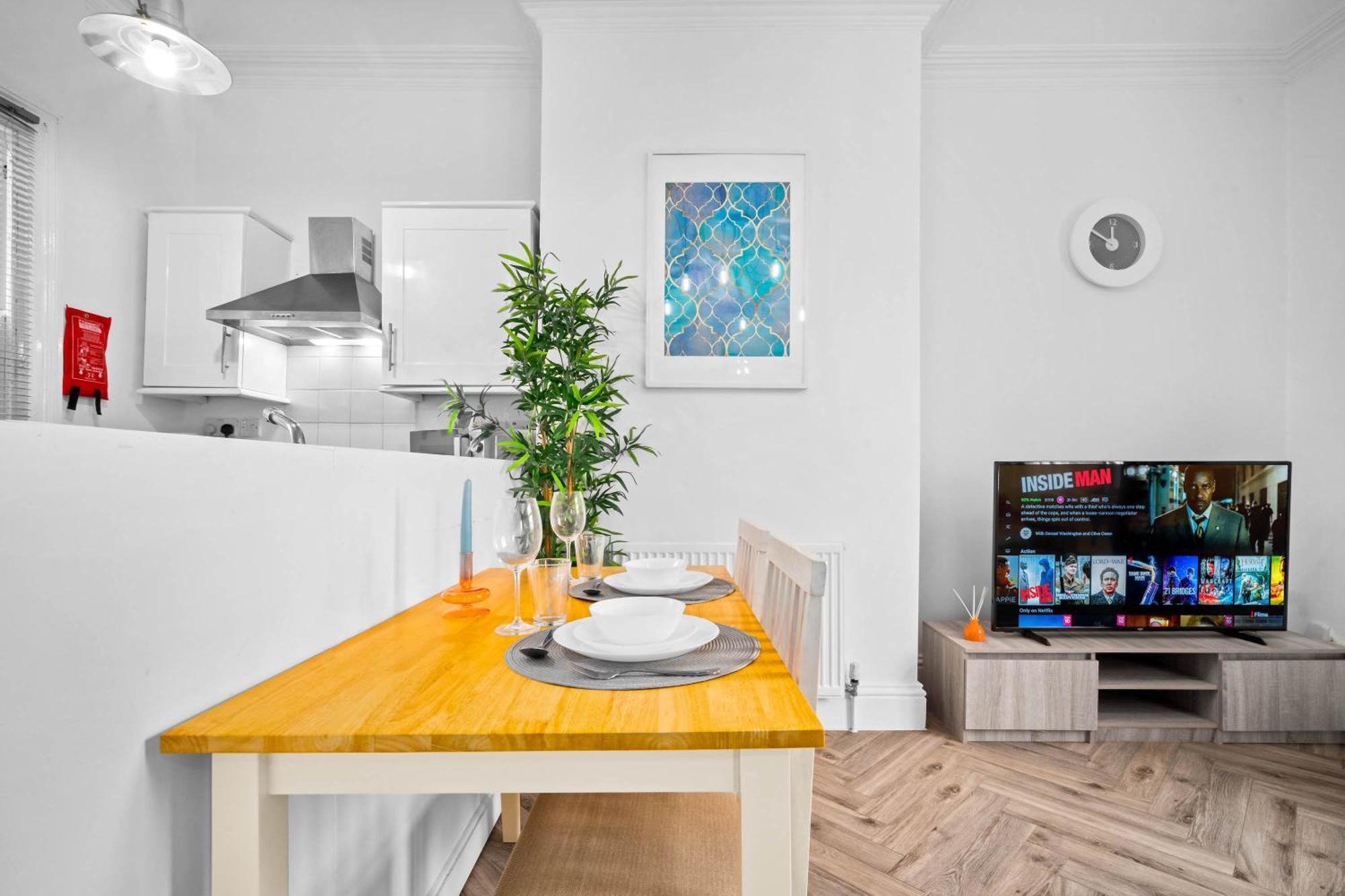 Luxury Apartment - Wolverhampton - Netflix - Smart Tv - Fast Wifi - 7Apc Dış mekan fotoğraf